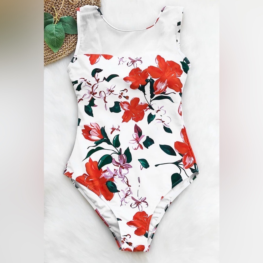 One piece swim